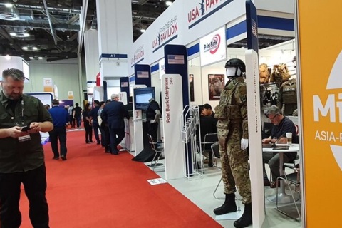 新加坡亚太防务及军警装备展览会展会现场图片