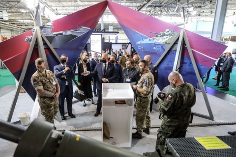 波兰凯尔采军警防务展览会展会现场图片