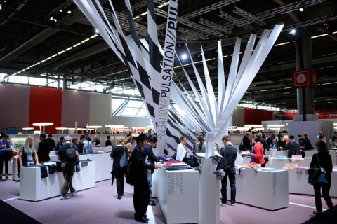 法国巴黎PV成衣展览会展会现场图片