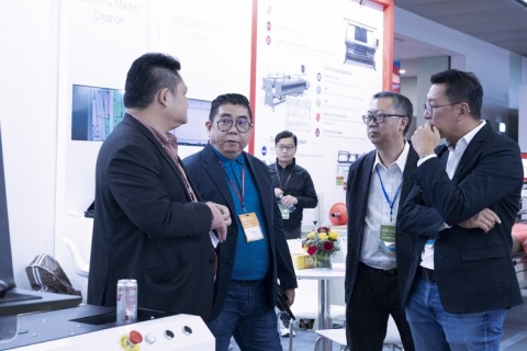 越南胡志明纺织面料服装展览会展会现场图片