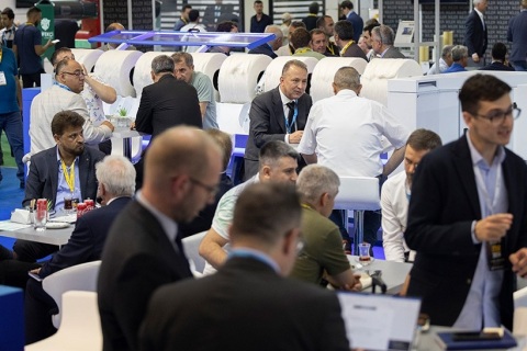 土耳其纺织机械、缝制设备、纱线、服装、面料、辅料及家纺展览会展会现场图片