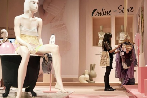 法国巴黎泳装内衣展览会展会现场图片