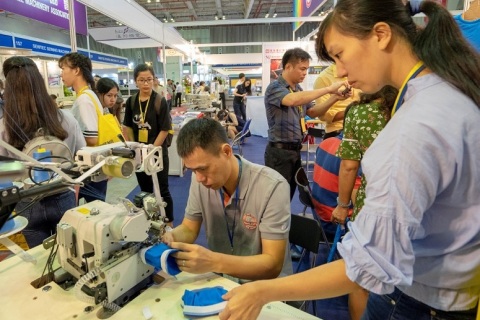 越南河内纺织面料及制衣工业展览会展会现场图片