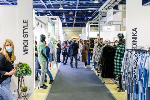 俄罗斯纺织品及服装全产业链展览会展会现场图片