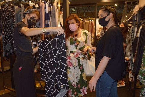 巴西南部时尚服装、面料展览会展会现场图片
