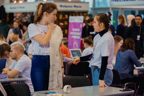 俄罗斯莫斯科轻工纺织展秋季展会现场图片