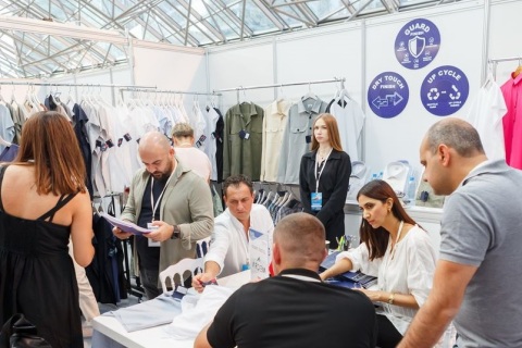 俄罗斯纺织品及服装全产业链展览会展会现场图片