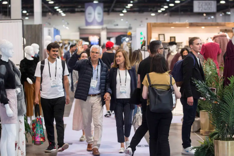 美国纽约秋季服装展展会现场图片