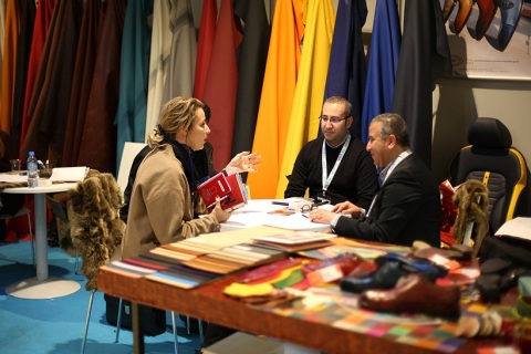 阿尔及利亚纺织面料、服装、纺织机械展览会展会现场图片