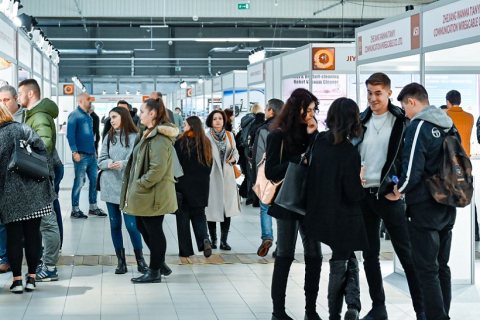 波兰国际纺织展展会现场图片