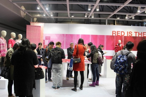 法国巴黎纱线针织品展览会展会现场图片