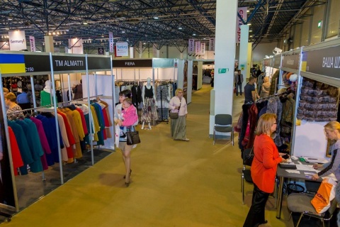 哈萨克斯坦纺织服装展览会展会现场图片