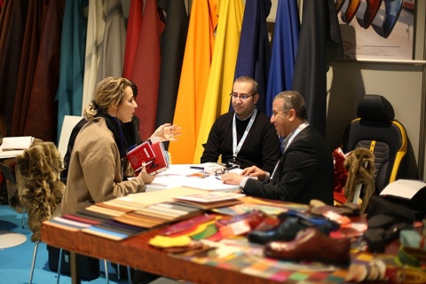 阿尔及利亚纺织面辅料展览会展会现场图片