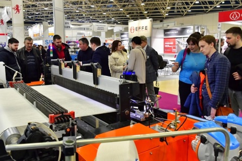 俄罗斯莫斯科纺织机械展览会展会现场图片