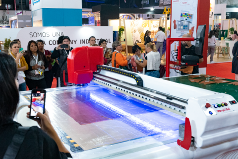 阿根廷纺织机械展展会现场图片