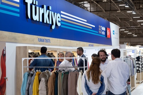 法国巴黎服装采购展展会现场图片