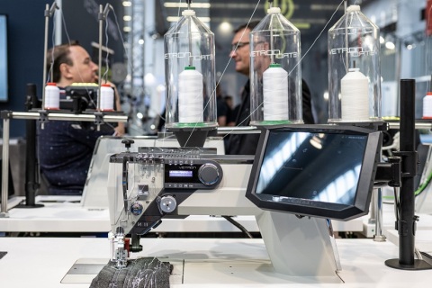 德国法兰克福缝制设备、纺织机械展览会展会现场图片