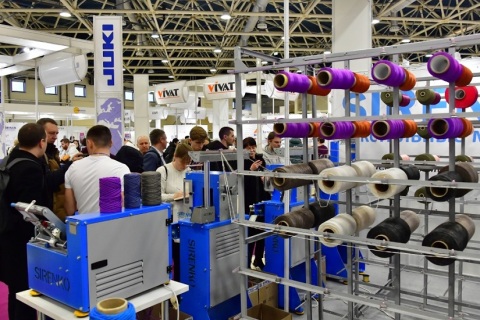 俄罗斯莫斯科纺织机械展览会展会现场图片