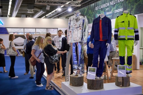 德国法兰克福缝制设备、纺织机械展览会展会现场图片