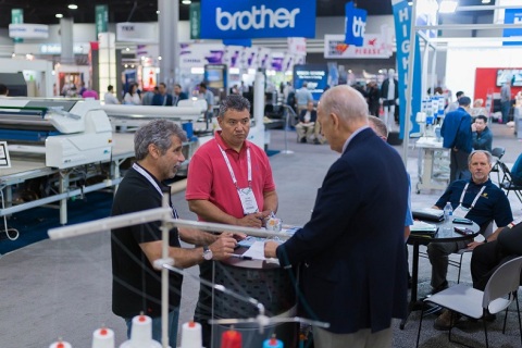 美国亚特兰大缝制设备展览会展会现场图片