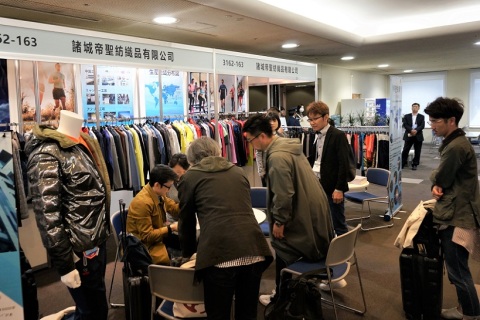 日本大阪服装成衣展览会展会现场图片