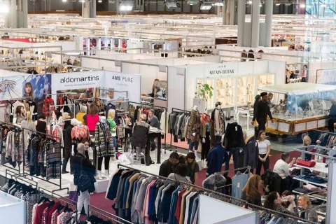 美国纽约服装配饰展览会展会现场图片