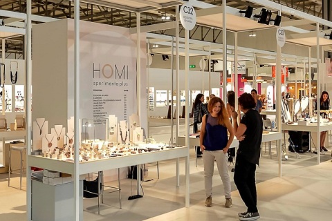 意大利米兰时尚服装及珠宝配饰展展会现场图片