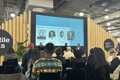 美国纽约服装采购展览会展会现场图片