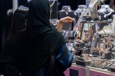 中东迪拜婚纱礼服展览会展会现场图片