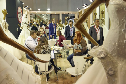 土耳其伊兹密尔婚纱礼服展览会展会现场图片