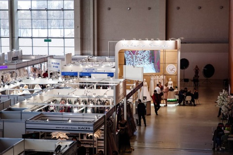 俄罗斯莫斯科婚纱展览会展会现场图片