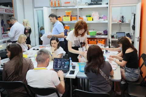 俄罗斯珠宝展览会展会现场图片