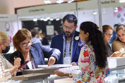 美国迈阿密珠宝钟表暨古董展览会展会现场图片