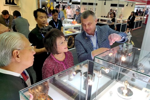 新加坡珠宝展览会 展会现场图片