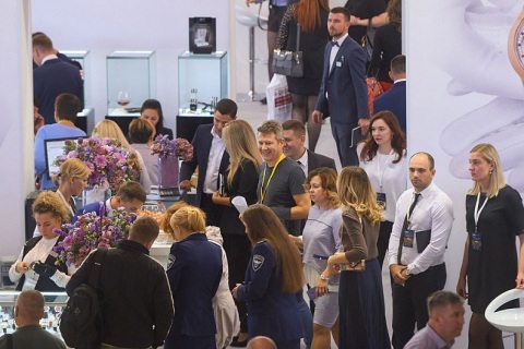 俄罗斯圣彼得堡珠宝钟表展览会展会现场图片