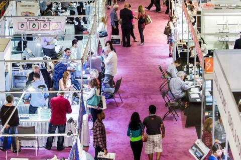 美国迈阿密珠宝钟表暨古董展览会展会现场图片