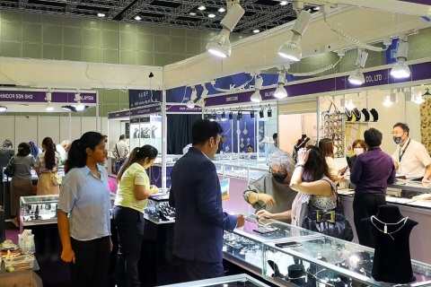 马来西亚吉隆坡珠宝展览会展会现场图片