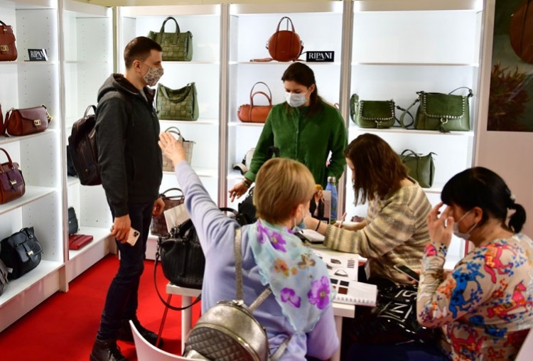 俄罗斯莫斯科鞋及箱包展览会