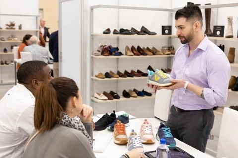 美国拉斯维加斯鞋展览会展会现场图片