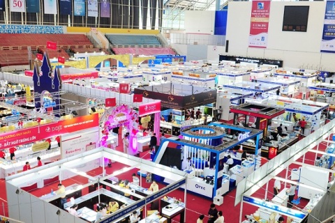 越南胡志明珠宝展览会IJV展会现场图片