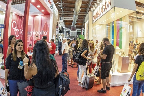 巴西新汉堡皮革、鞋材、制革制鞋机械设备展览会展会现场图片