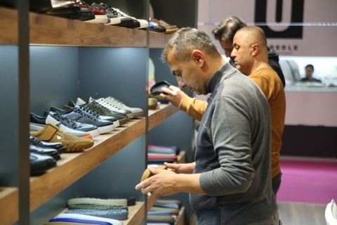 土耳其皮革鞋材、鞋机展览会展会现场图片