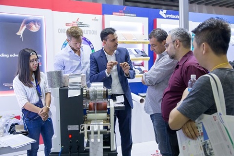 越南河内鞋类、皮革制成品、鞋材鞋机展览会展会现场图片