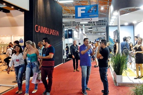 巴西新汉堡皮革、鞋材、制革制鞋机械设备展览会展会现场图片