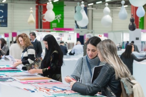 法国巴黎皮革展览会展会现场图片