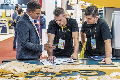 巴西新汉堡皮革、鞋材、制革制鞋机械设备展览会展会现场图片