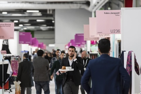 法国巴黎皮革展览会展会现场图片