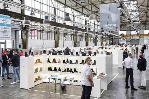 德国杜塞尔多夫鞋展览会展会现场图片