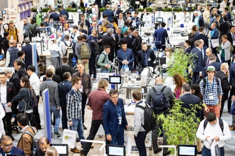 德国法兰克福无纺布及非织造展览会展会现场图片