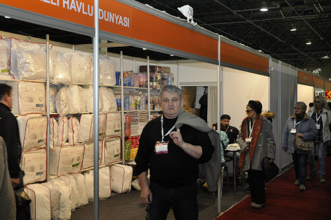 哈萨克斯坦家用纺织品及室内设计展览会展会现场图片